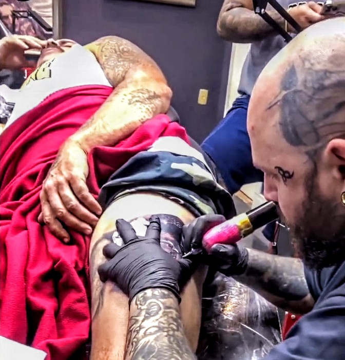 Tattoo de Rogério Araújo é eternizado na pele de fã